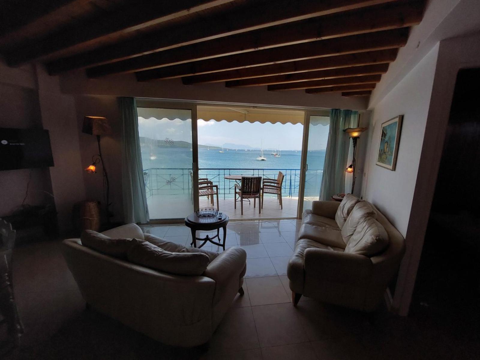 Salty Breeze Beachfront By Lefkadastay Ligia Habitación foto